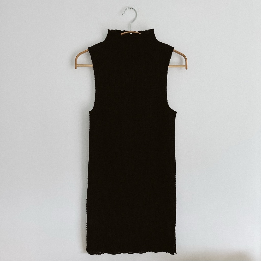 Aritzia Wilfred Verona Textured Longline Top Black - Size Medium - Picture 4 of 10
